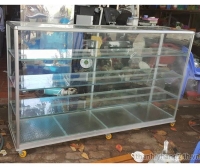 Thanh lý tủ kiếng trưng bày